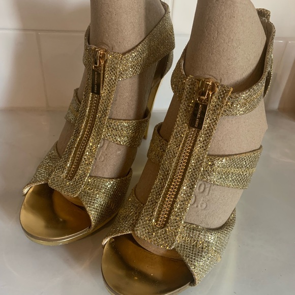 Michael Kors sparkly Size 8 GOLD GLITTER zippered Berkley Strap Sandals - Picture 4 of 7
